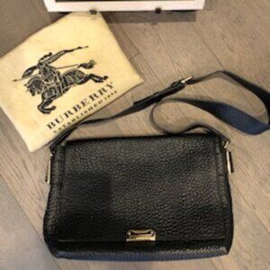 Burberry Authentic Luxury Leather Shoulder Bag Black w Gold Metal Hardware Sz OS